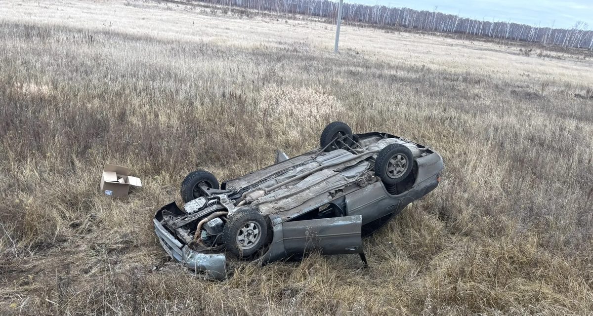 Подросток взял чужую «Тойоту» покататься и перевернул её в кювете в Полтавском районе
