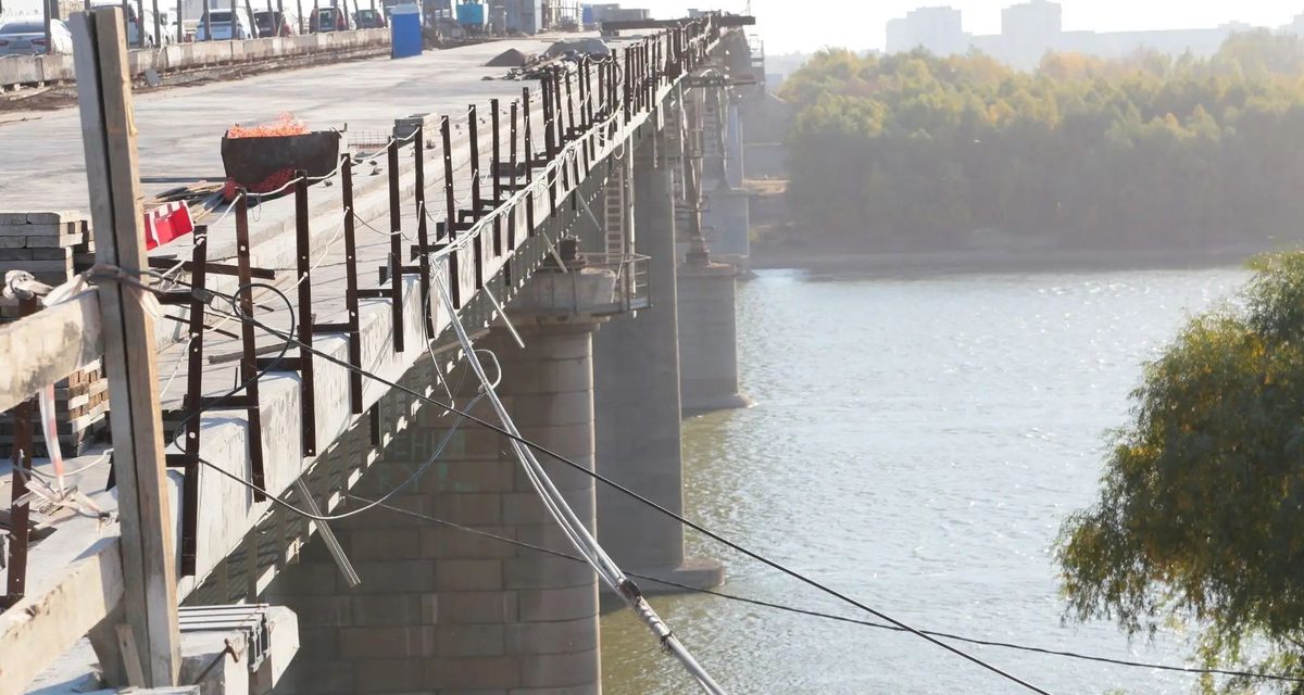 В Омске решили расторгнуть контракт с подрядчиком ремонта моста 60-летия ВЛКСМ